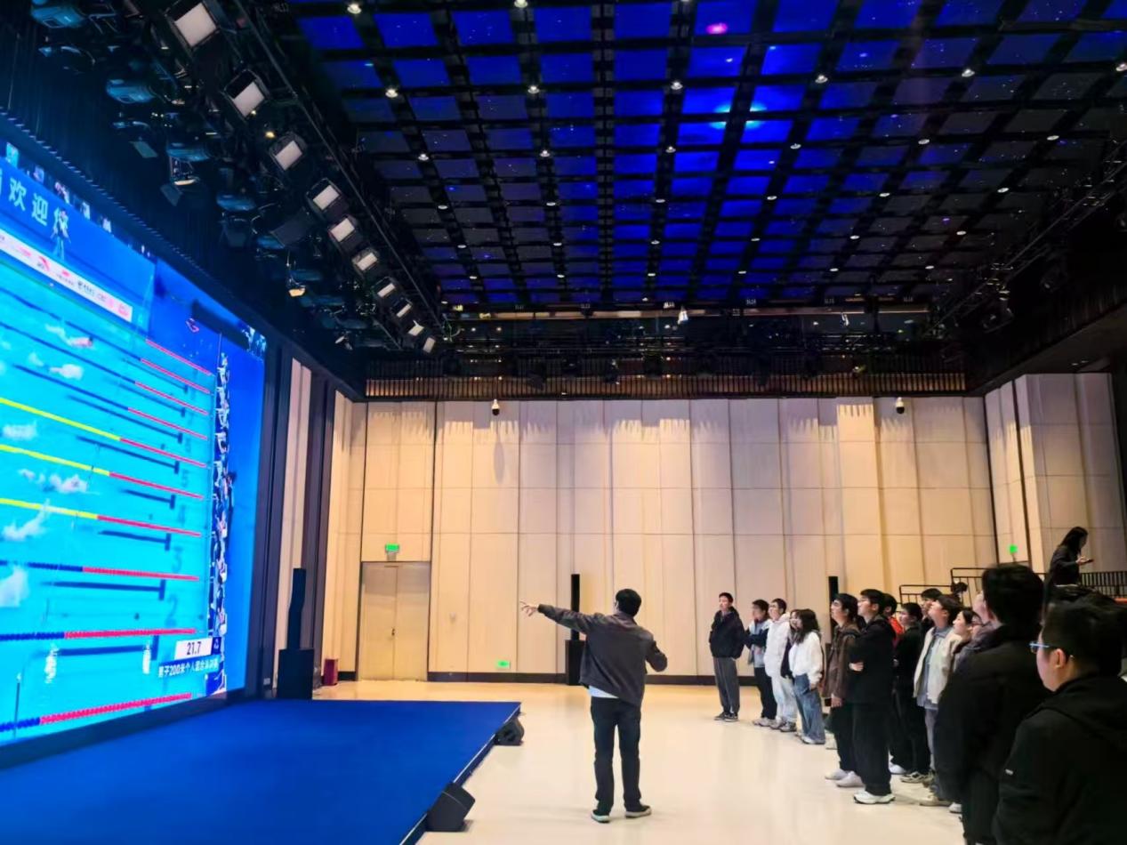 科技赋能研学 党建引领成长——304永利集团研究生党员赴国际传媒港开展沉浸式实践